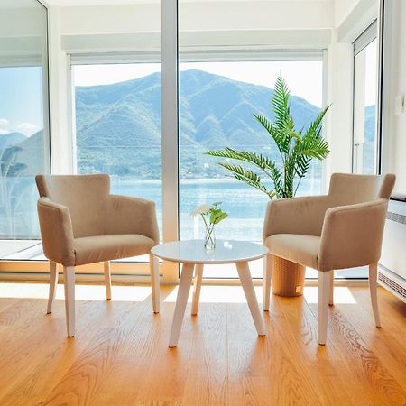 Sea View Apartment For 4 Kotor Eksteriør billede