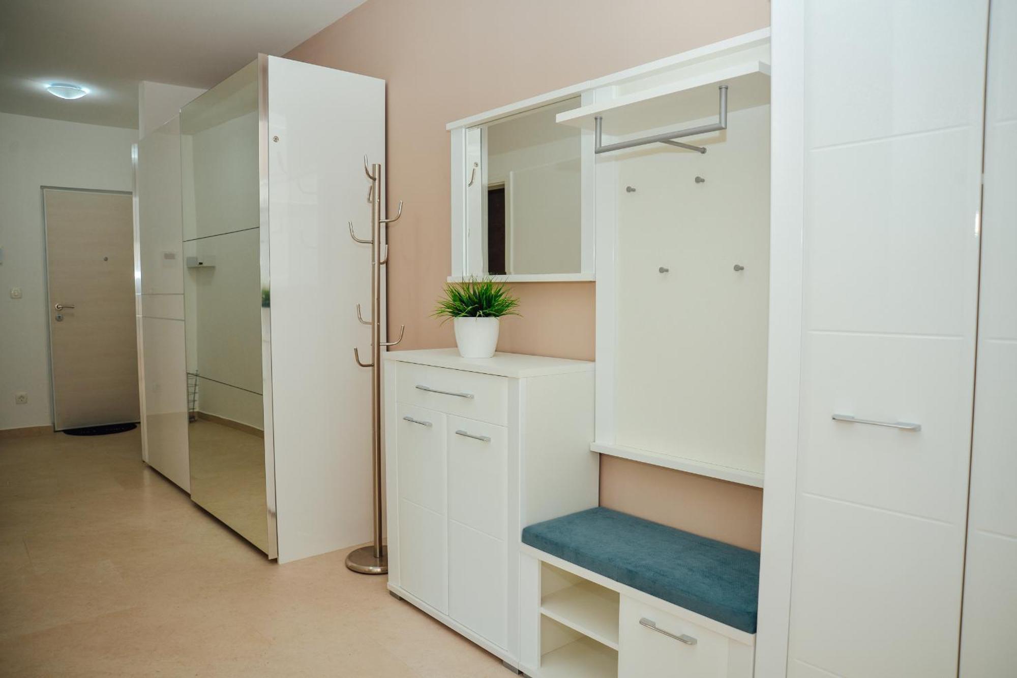 Sea View Apartment For 4 Kotor Eksteriør billede