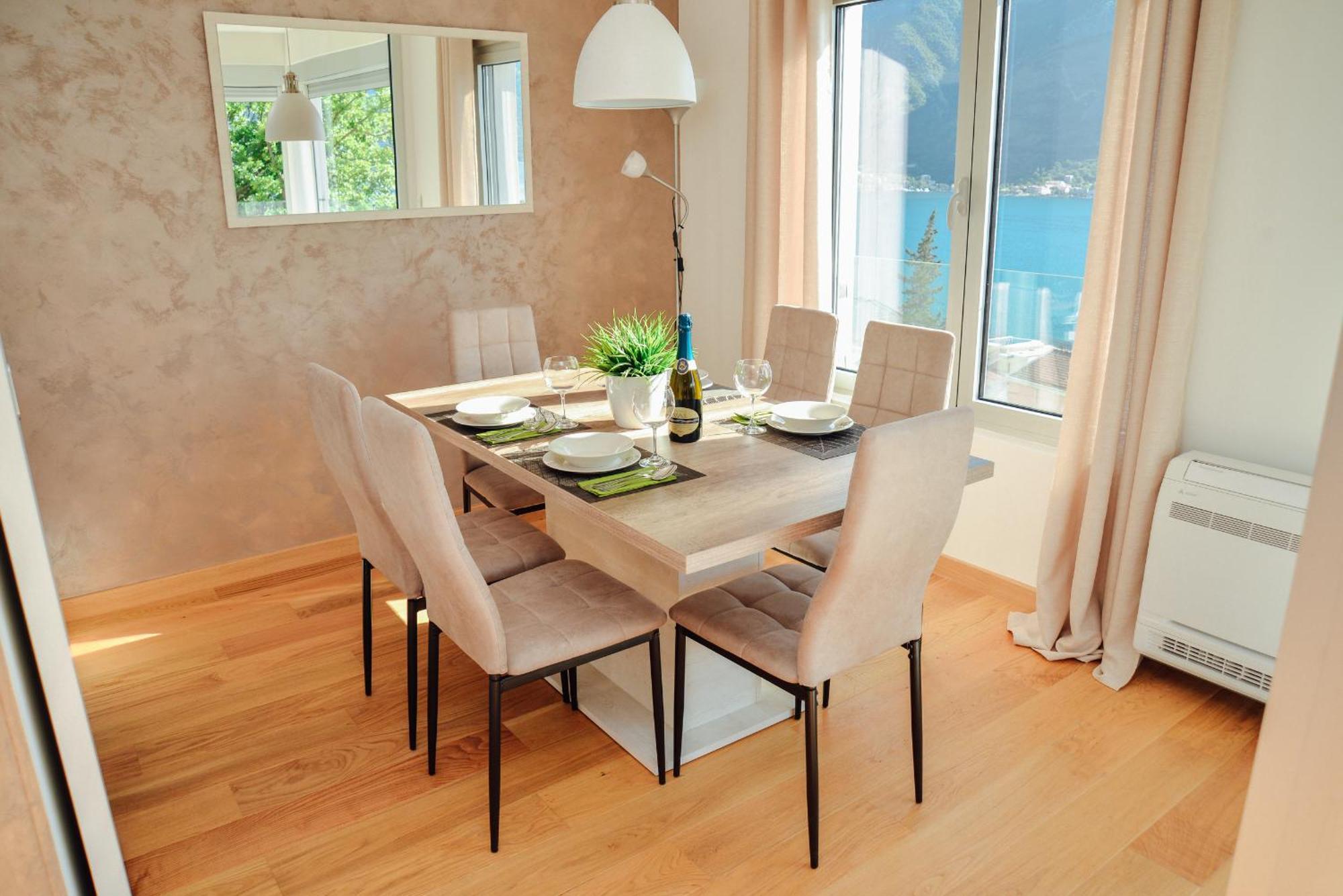 Sea View Apartment For 4 Kotor Eksteriør billede