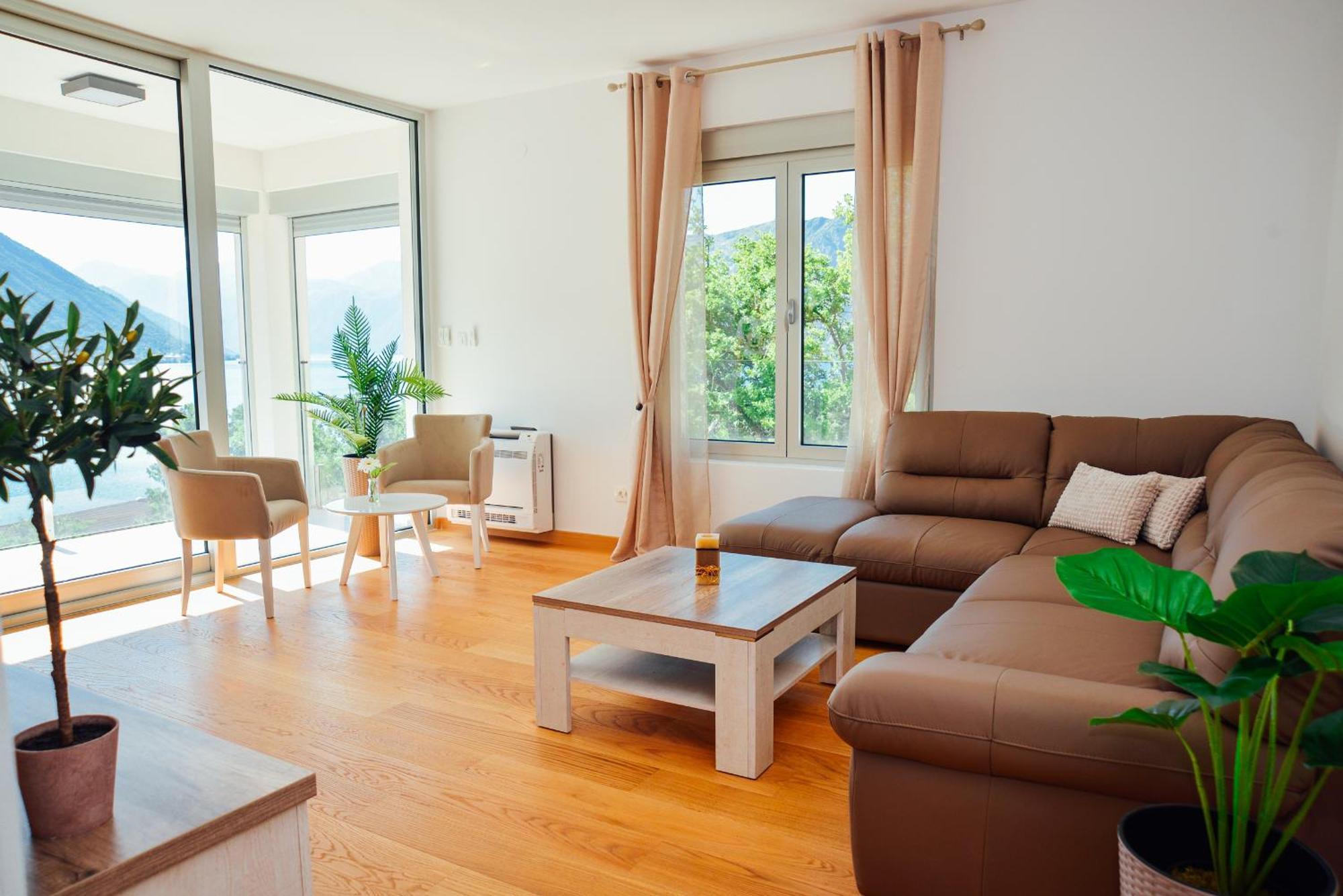 Sea View Apartment For 4 Kotor Eksteriør billede