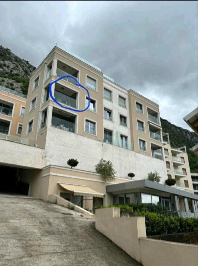 Sea View Apartment For 4 Kotor Eksteriør billede